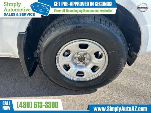 Used 2012 Nissan Frontier SV image 30