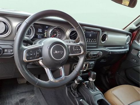 Used 2021 Jeep Wrangler Rubicon w/ LED Lighting Group AWD/4WD image 18