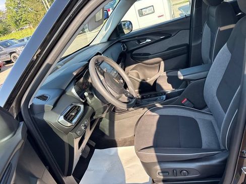 Used 2023 Chevrolet TrailBlazer LT AWD/4WD image 8