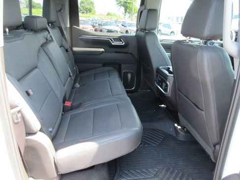 Certified 2025 Chevrolet Silverado 1500 LTZ AWD/4WD image 21