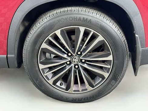 Certified 2025 Toyota Grand Highlander AWD Hybrid image 9