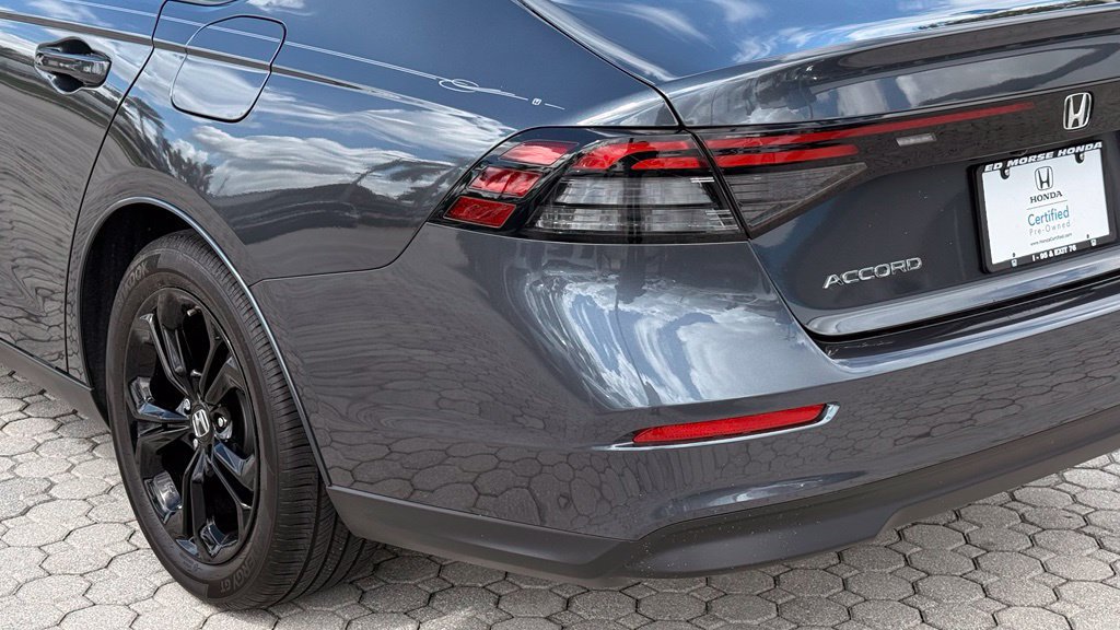 Used 2025 Honda Accord SE image 17