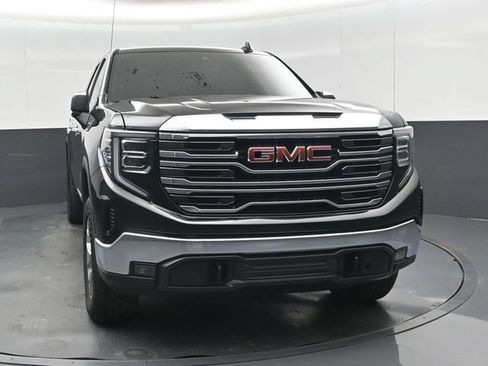 Used 2024 GMC Sierra 1500 SLT AWD/4WD image 39