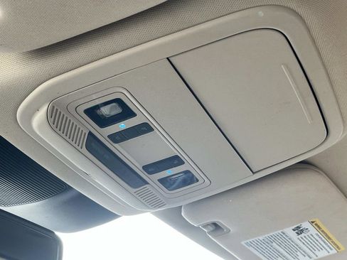 Used 2020 Ford Explorer Limited image 36