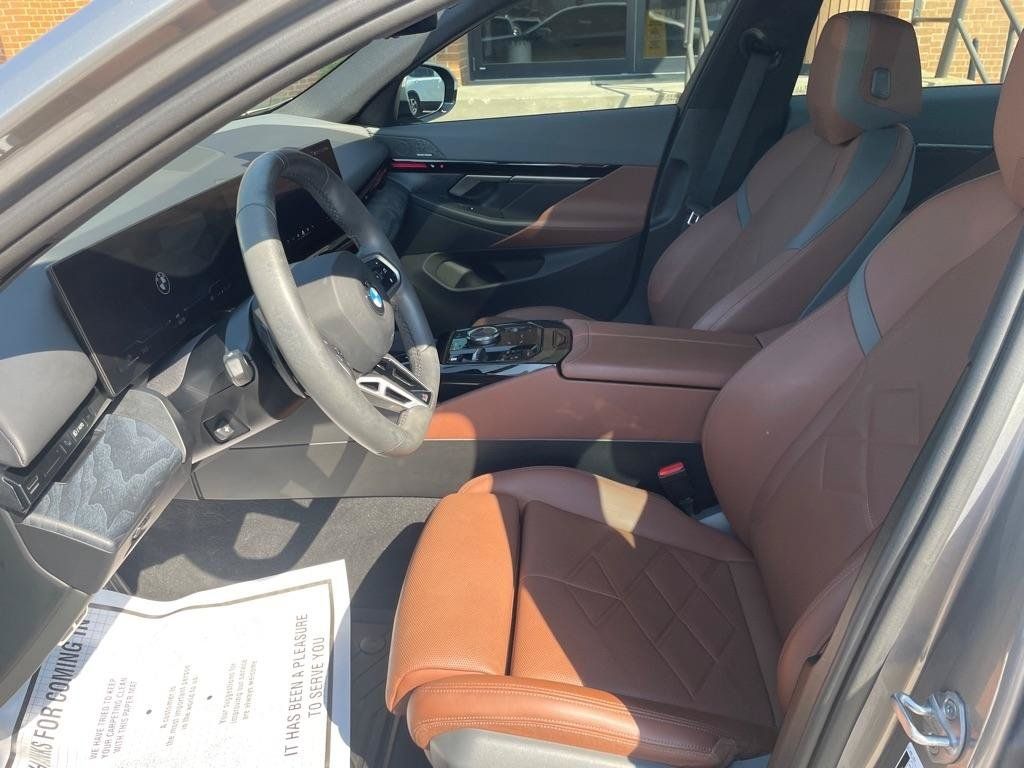Used 2024 BMW 530i xDrive w/ M Sport Package AWD/4WD image 10