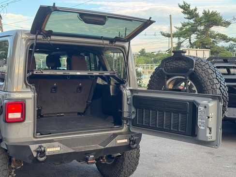 Used 2023 Jeep Wrangler 4WD High Altitude image 37