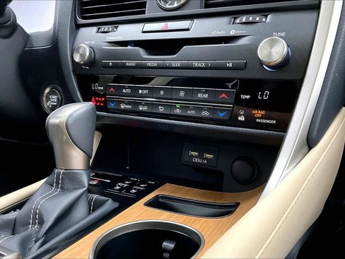 Used 2021 Lexus RX 350L FWD w/ Premium Package image 32