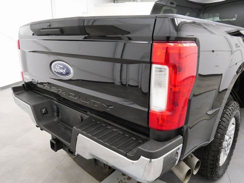 Used 2019 Ford F250 XLT image 9