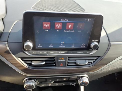 Used 2023 Nissan Altima 2.5 SV image 17