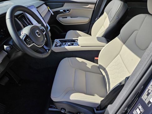 New 2026 Volvo XC90 B6 Plus image 7