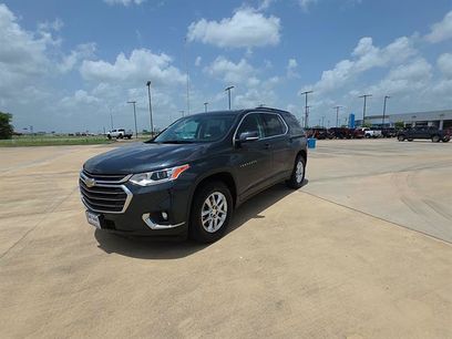 Used 2021 Chevrolet Traverse LT