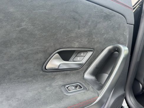 Used 2023 Mercedes-Benz CLA 250 image 43