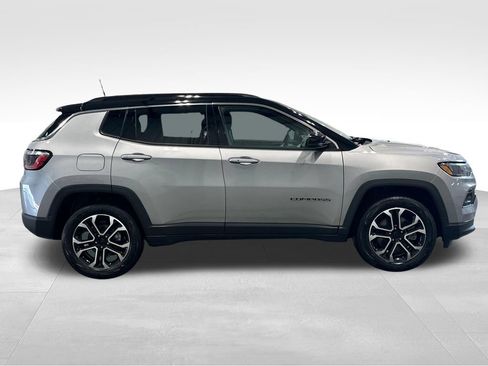 Used 2023 Jeep Compass Limited AWD/4WD image 8