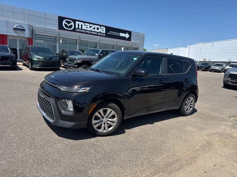 Used 2021 Kia Soul LX FWD image 1