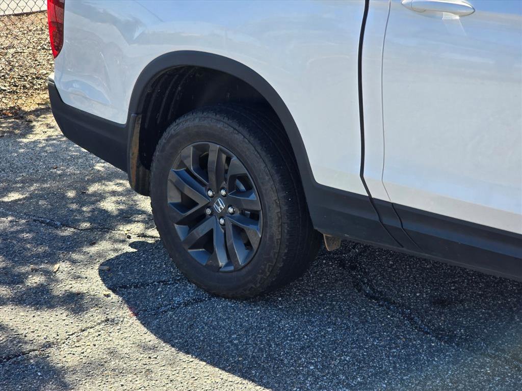 Used 2025 Honda Ridgeline Sport image 18