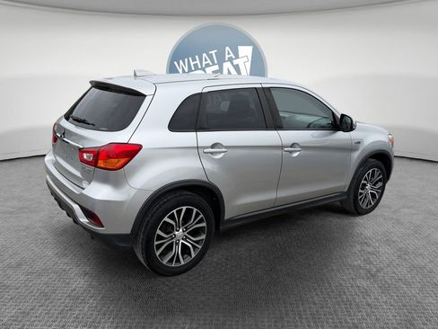 Used 2018 Mitsubishi Outlander Sport ES image 3