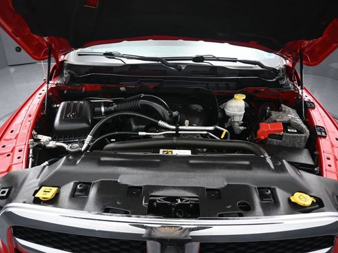 Used 2018 RAM 1500 Classic SLT AWD/4WD image 46
