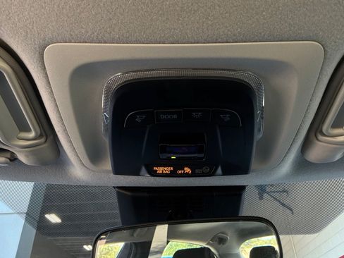 Used 2025 Toyota Corolla LE FWD image 17