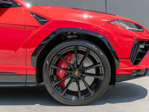 Used 2024 Lamborghini Urus S AWD/4WD image 38