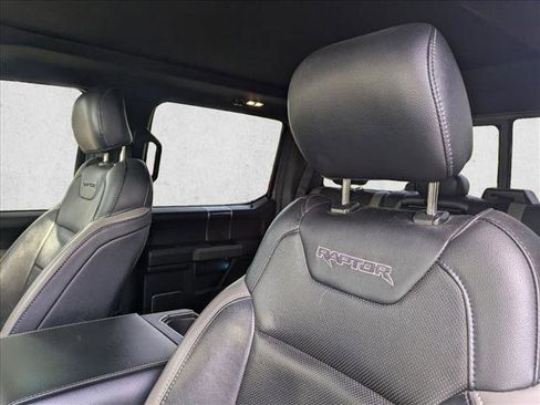 Used 2018 Ford F150 Raptor w/ Equipment Group 802A Luxury image 4