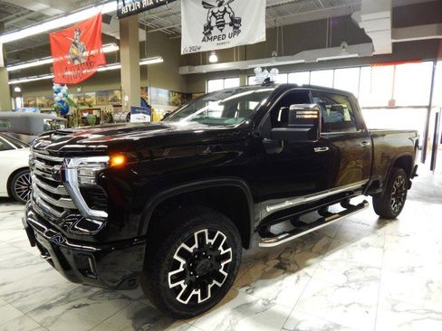 Used 2025 Chevrolet Silverado 2500 High Country w/ High Country Premium Package image 11