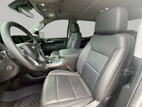 Used 2025 Chevrolet Silverado 1500 LTZ AWD/4WD image 18