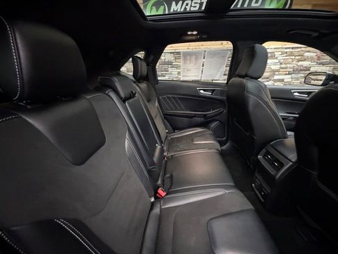 Used 2020 Ford Edge ST w/ Cold Weather Package AWD/4WD image 32