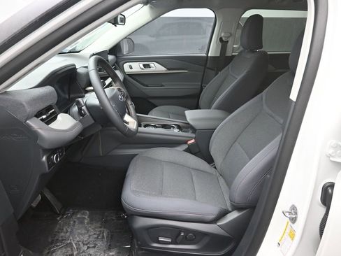 New 2026 Ford Explorer Active image 18