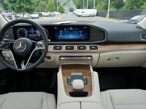 Certified 2025 Mercedes-Benz GLE 350 4MATIC image 17