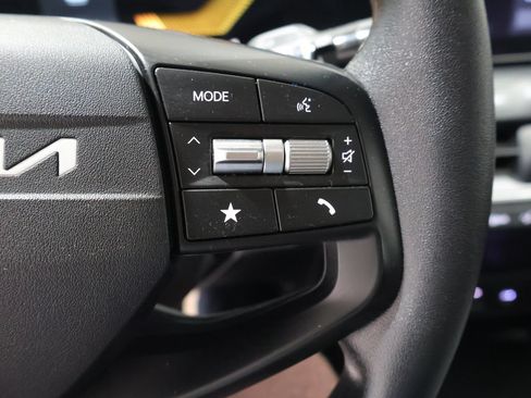 Used 2025 Kia K4 FWD image 36