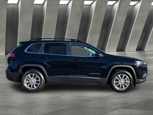 Used 2022 Jeep Cherokee Latitude Lux w/ Sun & Sound Group image 3