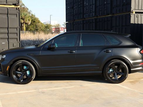 Used 2021 Bentley Bentayga image 5
