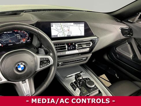 Used 2022 BMW Z4 M40i w/ Premium Package RWD image 9