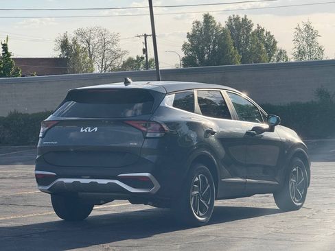 Used 2023 Kia Sportage LX AWD/4WD image 5