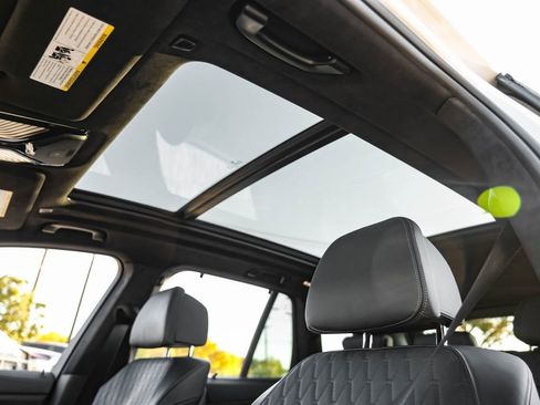 Used 2021 BMW X5 M50i image 26