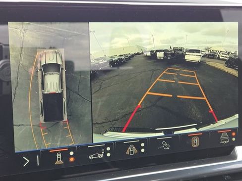 New 2026 GMC Sierra 3500 SLE w/ SLE Value Package image 4