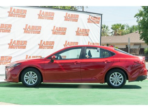 Used 2025 Toyota Camry LE FWD image 23
