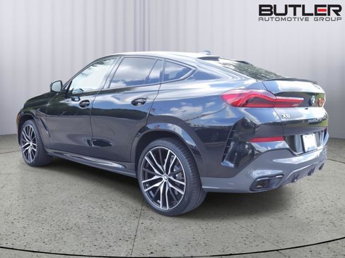 Used 2022 BMW X6 M50i AWD/4WD image 4