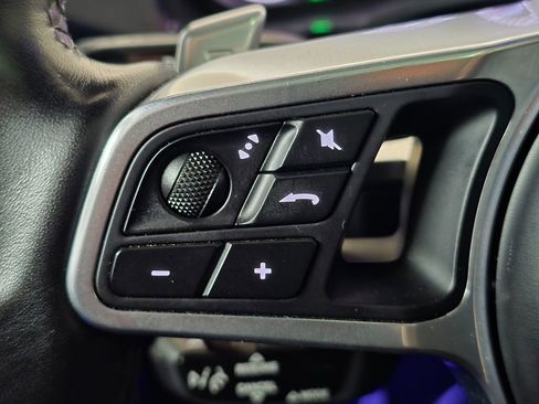 Used 2021 Porsche Cayenne GTS w/ Premium Package image 31