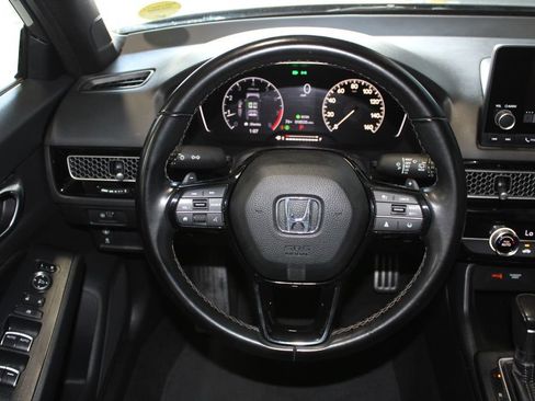 Used 2023 Honda Civic Sport image 11
