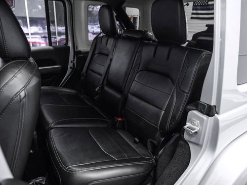 Used 2022 Jeep Wrangler Unlimited Sahara w/ Cold Weather Group image 43