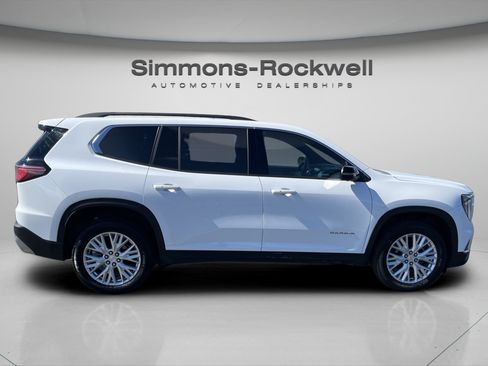Used 2025 GMC Acadia Elevation w/ Elevation Premium Package AWD/4WD image 6