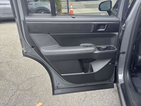 Used 2024 Hyundai Santa Fe Calligraphy image 12