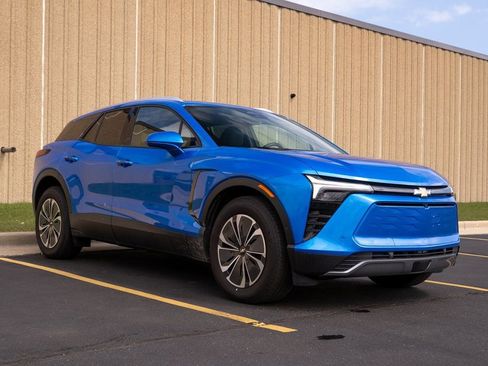 New 2025 Chevrolet Blazer EV LT w/ Super Cruise Package image 2