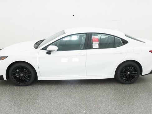 New 2026 Toyota Camry SE image 3