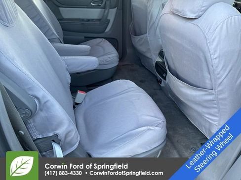 Used 2016 GMC Acadia SLE image 16