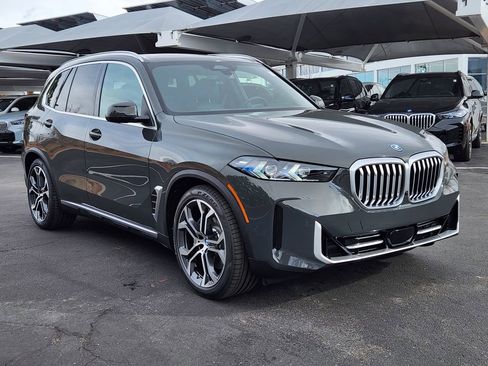 New 2026 BMW X5 xDrive50e w/ Climate Comfort Package AWD/4WD image 5