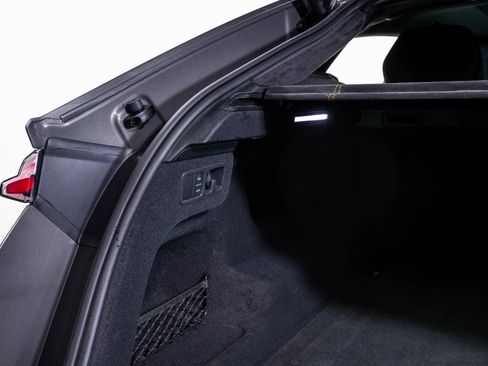 Used 2021 Lamborghini Urus image 21