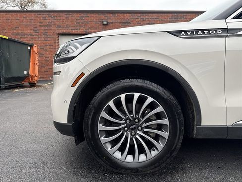 Certified 2023 Lincoln Aviator Reserve w/ Elements Package Plus image 19