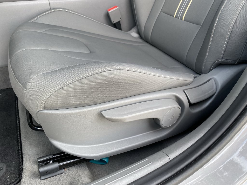 Certified 2026 Hyundai Elantra SEL FWD image 11